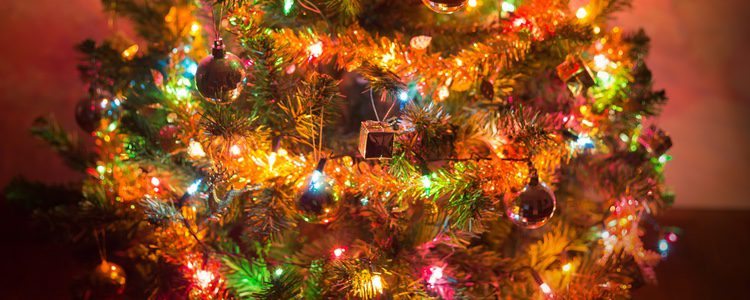 El espumillón es un decorado muy característico de la Navidad