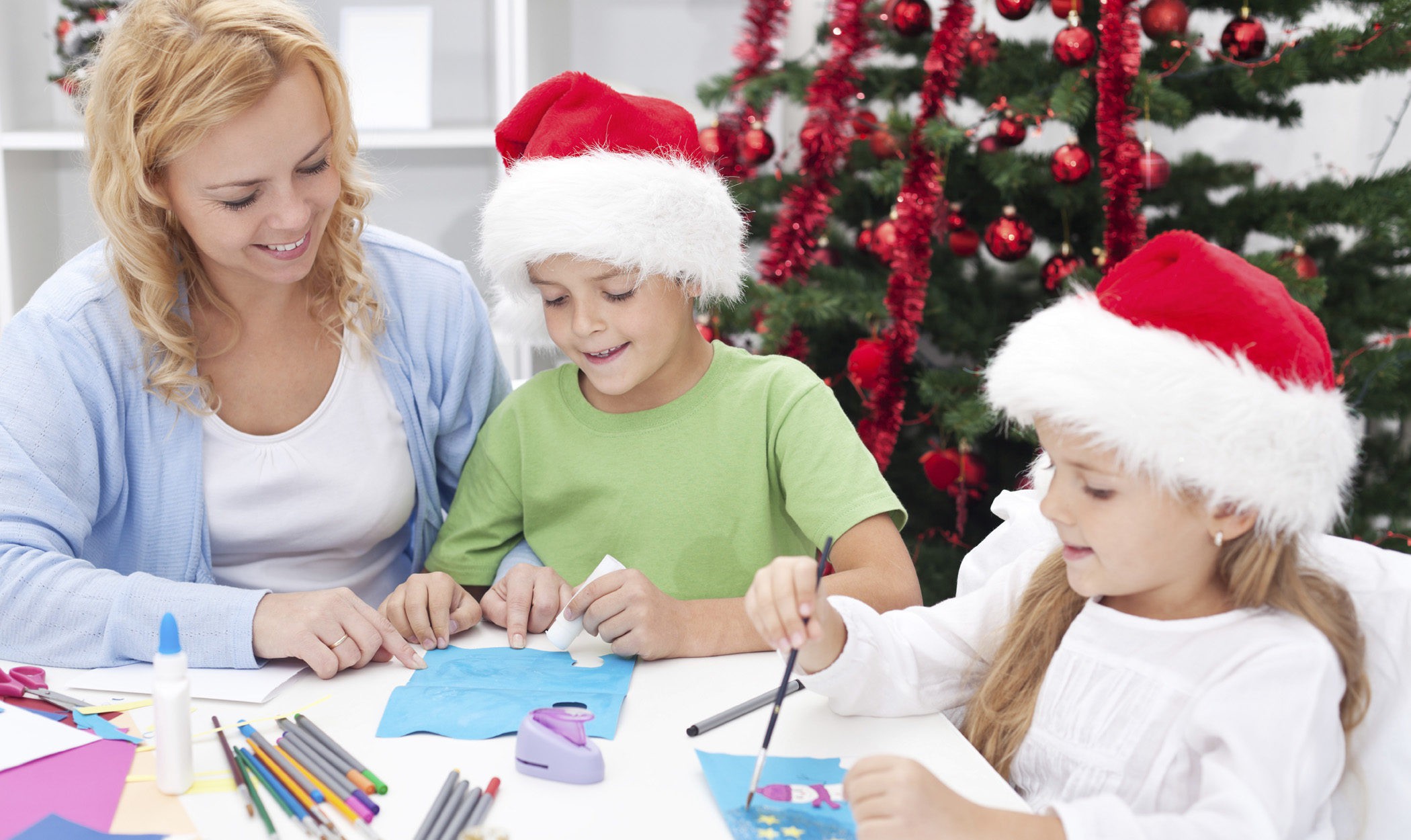 Planes en familia: manualidades navideñas para decorar tu casa