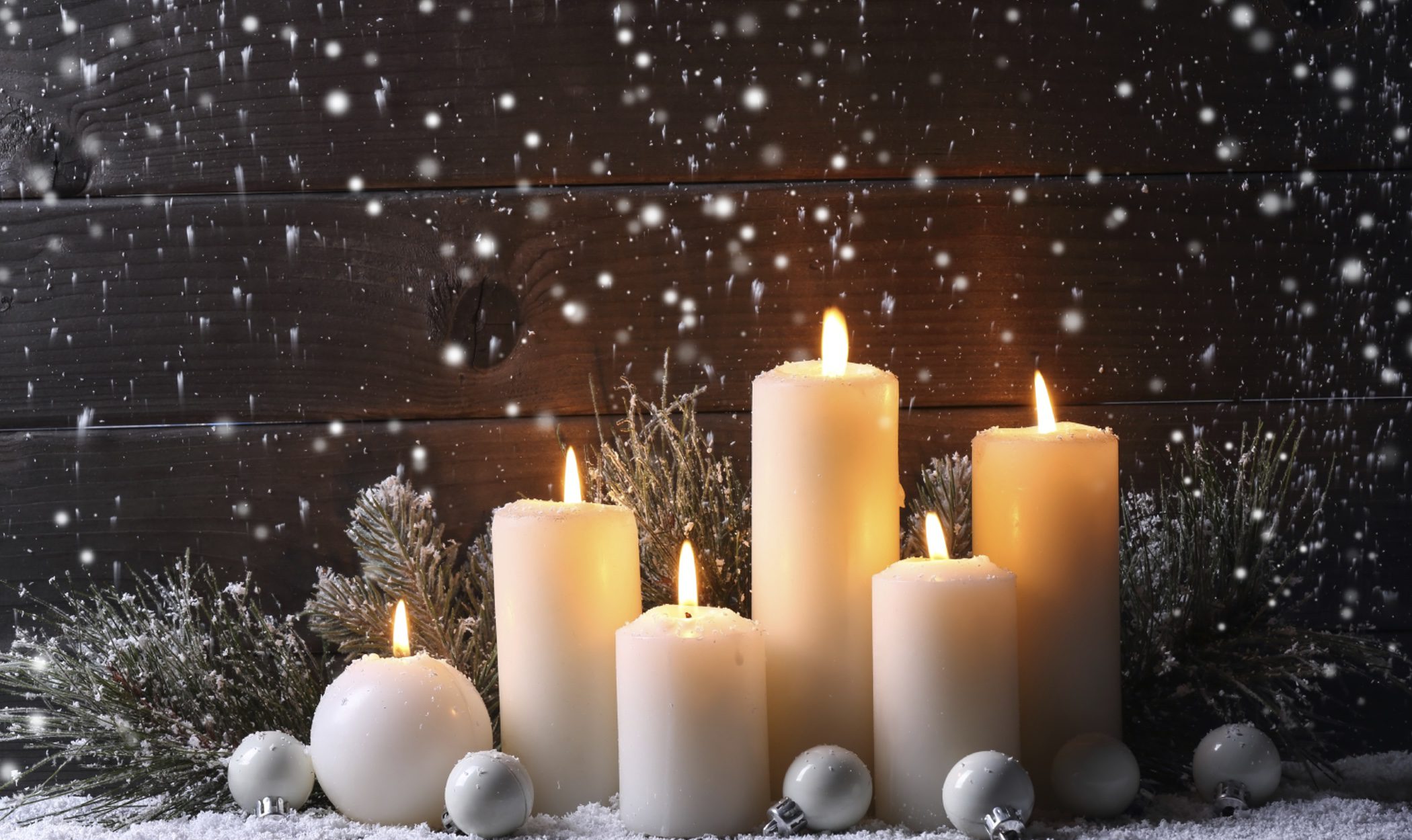 Decoración navideña con velas: ideas para centros de mesa