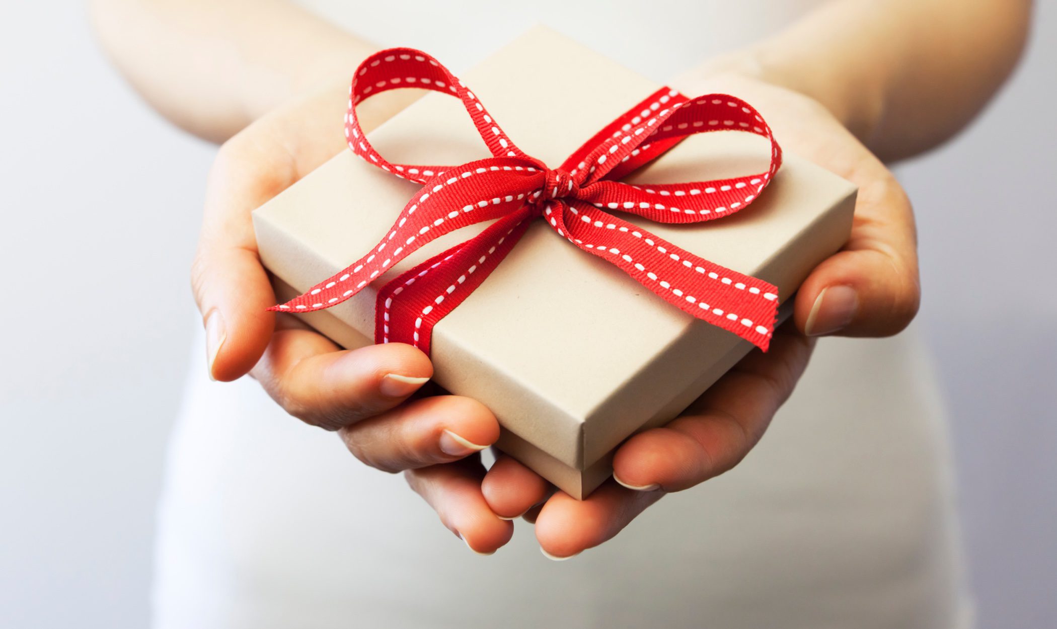 10 formas novedosas de envolver un regalo