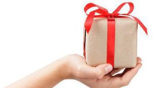 10 formas novedosas de envolver un regalo