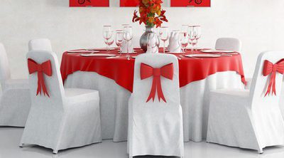 Cómo decorar las sillas para tus reuniones navideñas