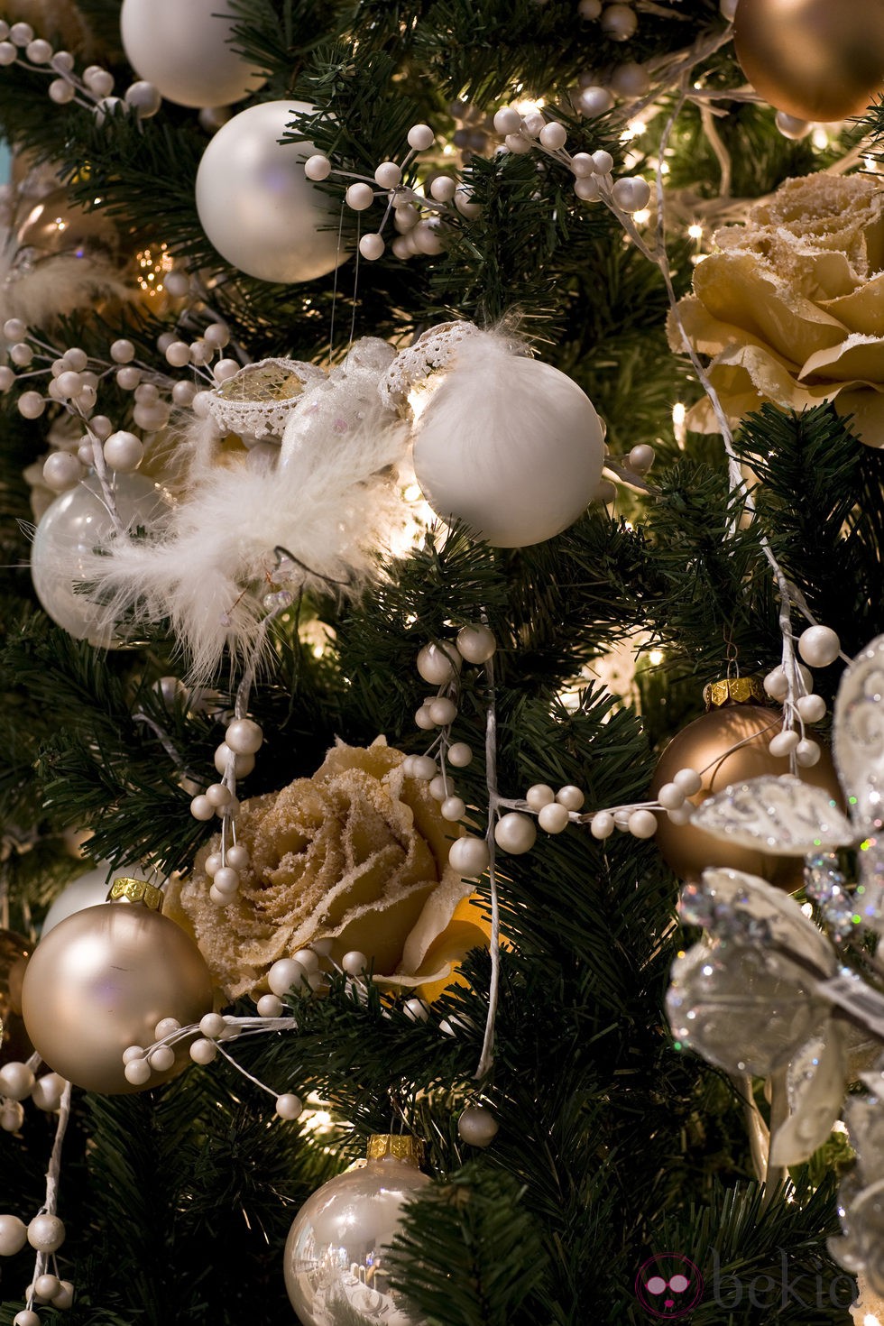 Árbol de Navidad: plata y dorado, otra combinación acertada