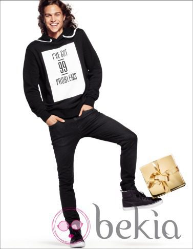 Jersey negro con letras para hombre de la nueva campaña navideña 2014 de H&M